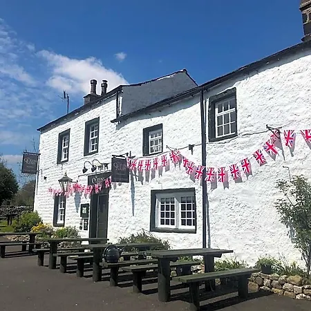 Queens Arms 3*