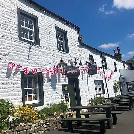 여관 Queens Arms Litton