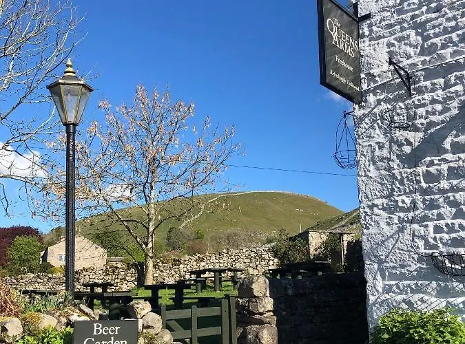 Queens Arms 3* Litton (North Yorkshire)