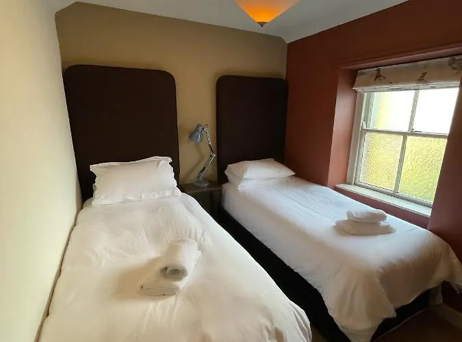 Queens Arms 3* Litton (North Yorkshire)